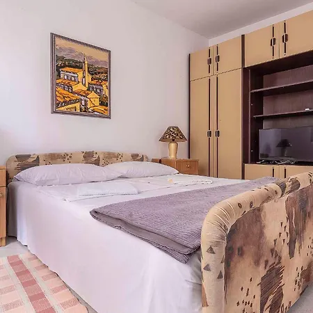 In With 1 Apartman