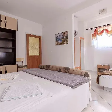 Apartman In With 1
