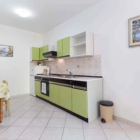 In With 1 Apartman